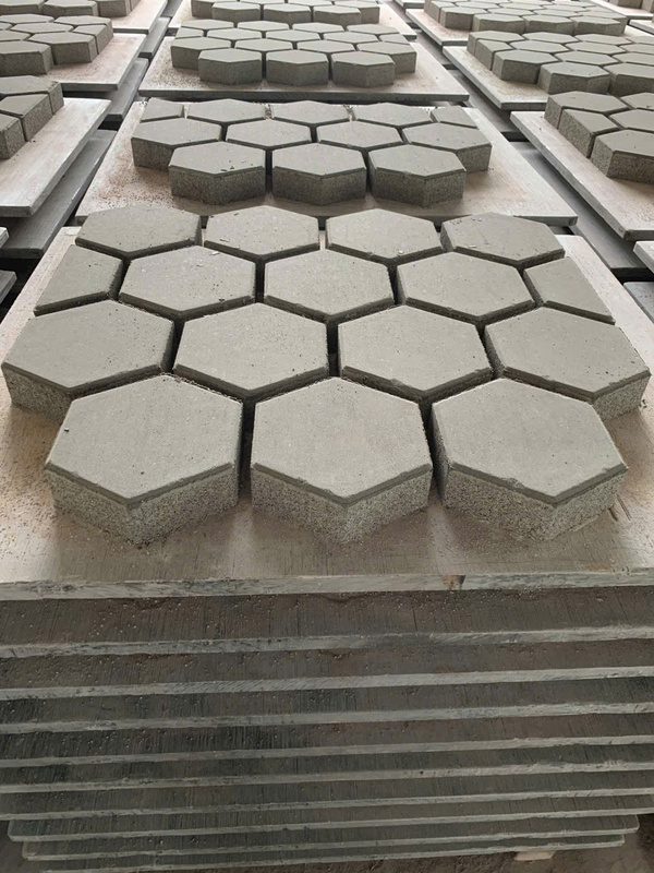 Gạch Block lục giác màu ghi - Gạch Bắc Việt - Công Ty Cổ Phần Tư Vấn Và Xây Dựng Hạ Tầng Kỹ Thuật Bắc Việt